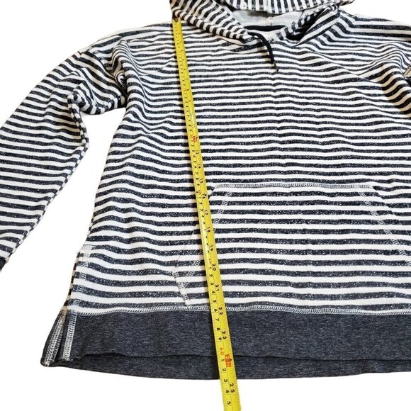 Volcom Coastal Stripped Hoodie Womens White Black Classic Emo Grunge Indie M - Picture 4 of 7